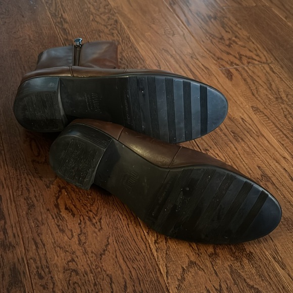 Munro soft leather boots - Picture 4 of 8